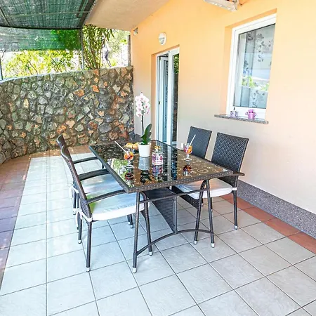 Apartman Apartments Sandra Kornic