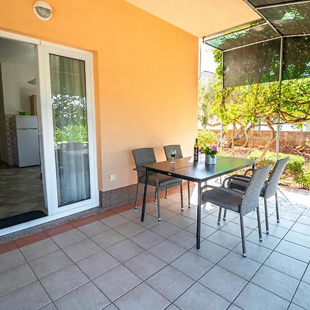 Apartments Sandra Apartment