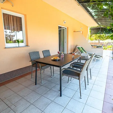 Apartments Sandra Kornic